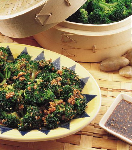 Sesame Seed Dressing with Broccoli