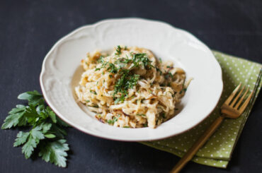 Cheese spätzle with fried onions