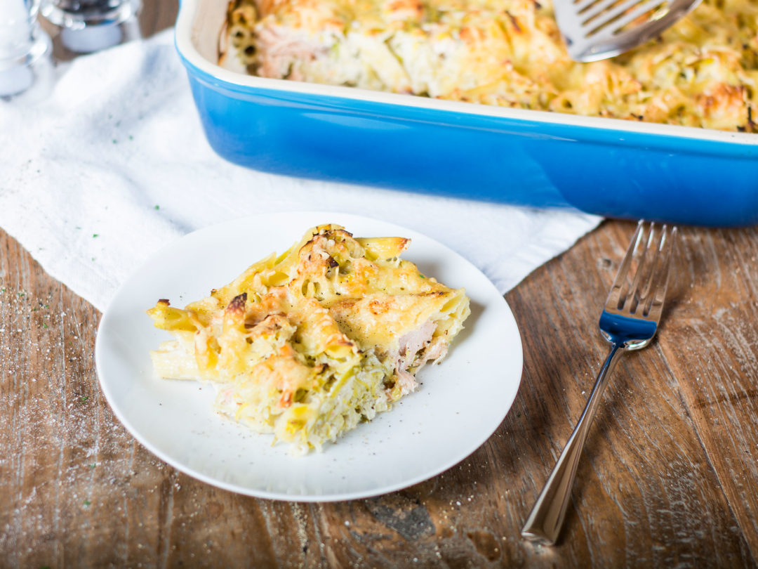 Baked-penne-with-salmon-and-leeks-8