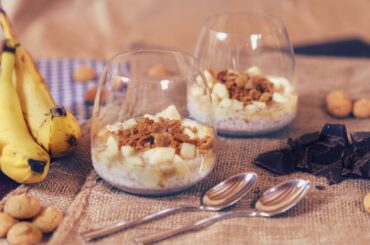 Banana ragu with yogurt-amaretti-cream