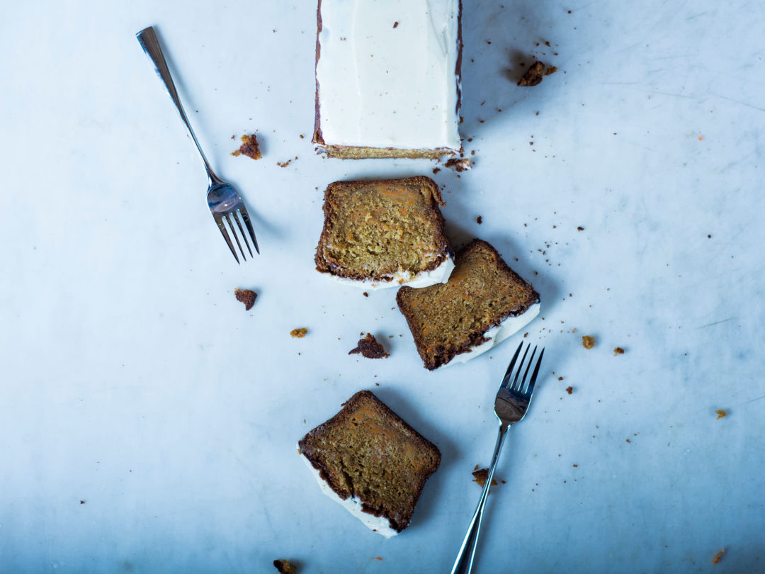 Carrot-cake-with-cream-cheese-frosting-7