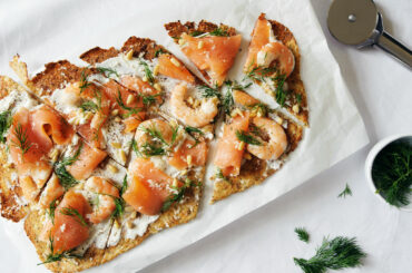 Cauliflower crust pizza with smoked salmon