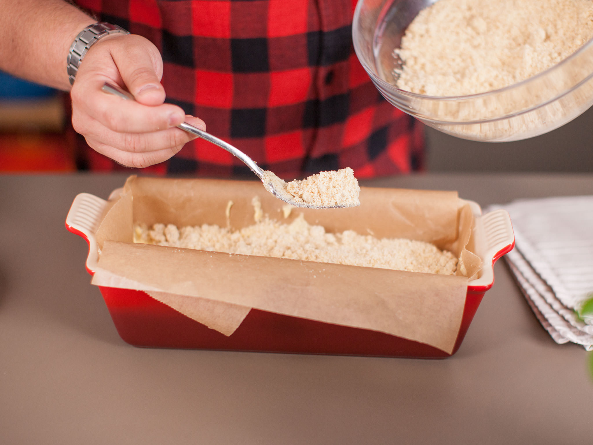 Eggnog crumb cake