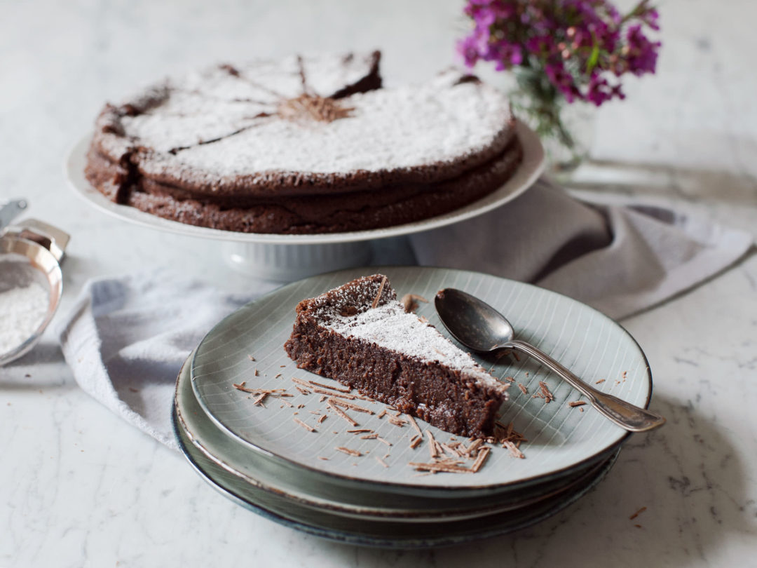 Flourless-chocolate-cake-4