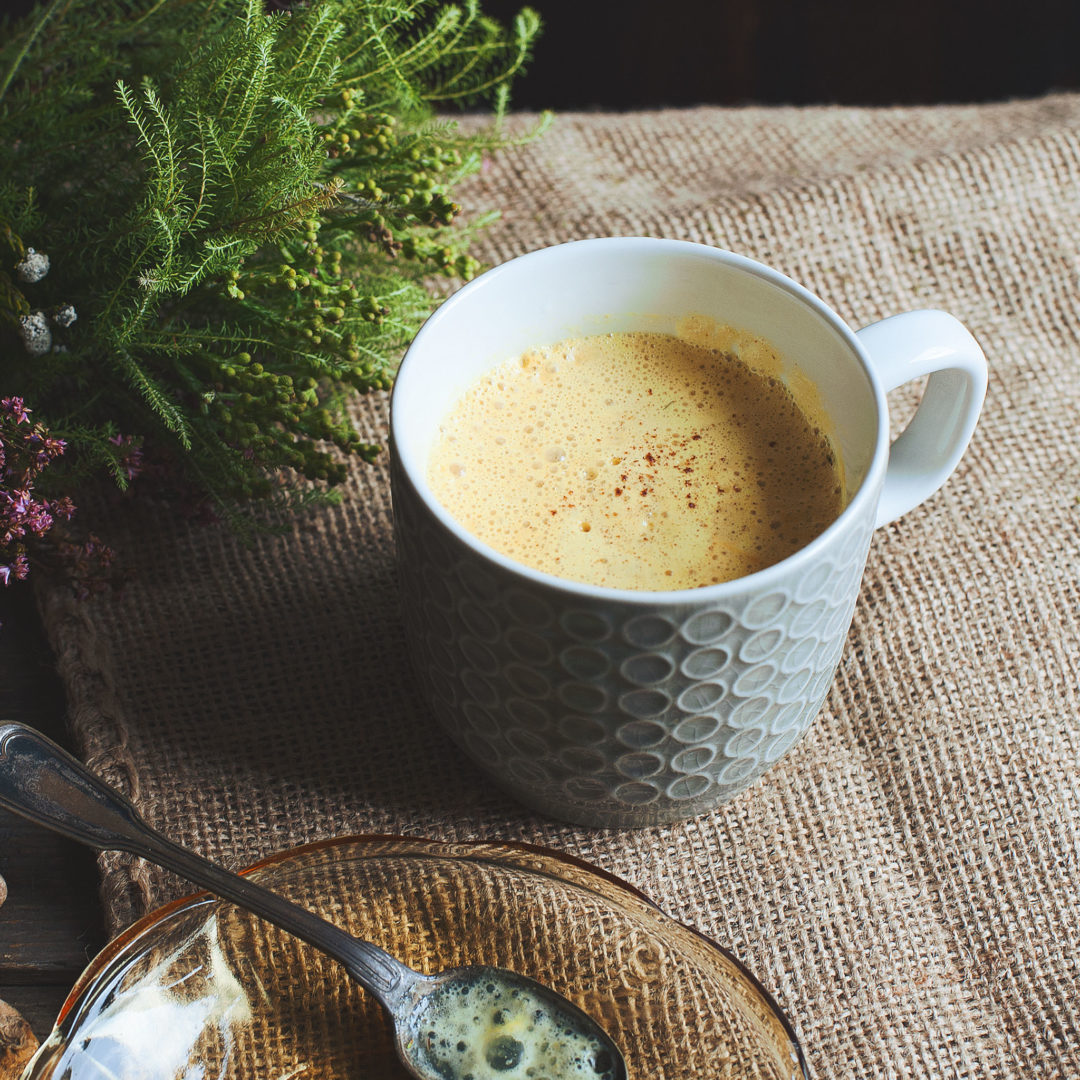 Fresh-turmeric-latte-3