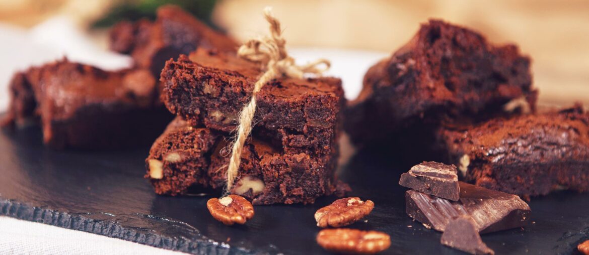 Fudgy brownies with pecans