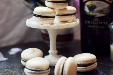 Irish coffee macarons