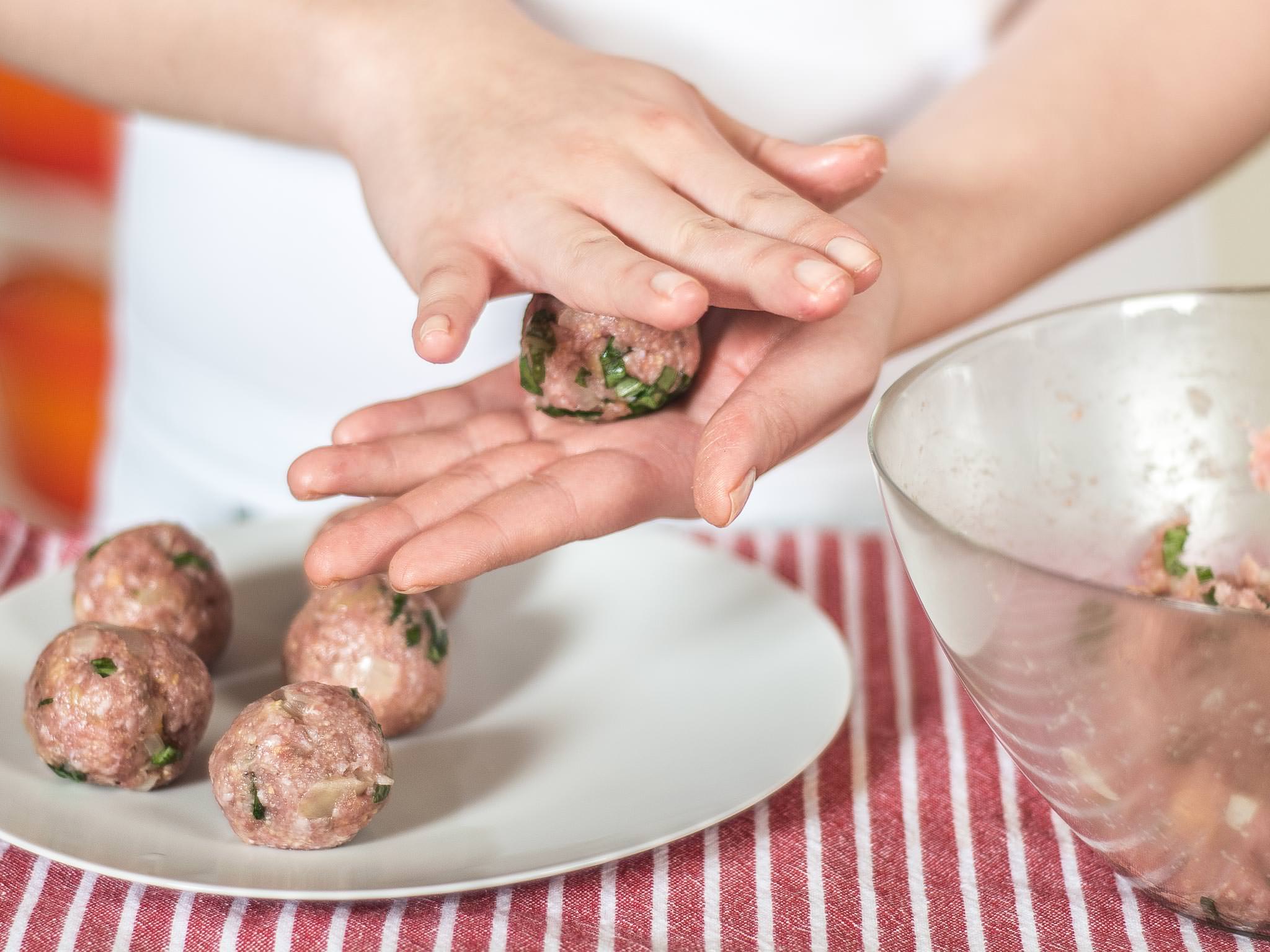 Meatballs in marinara sauce