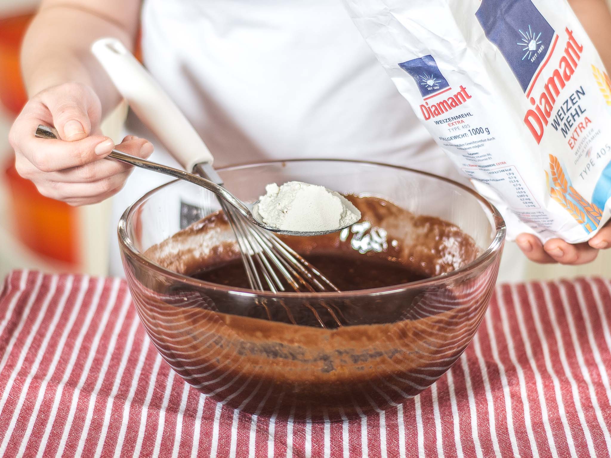 Molten chocolate cake