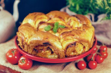 Mozzarella tomato twist