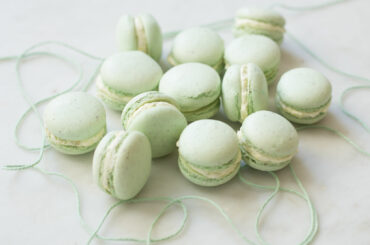 Pistachio macarons with lemon buttercream