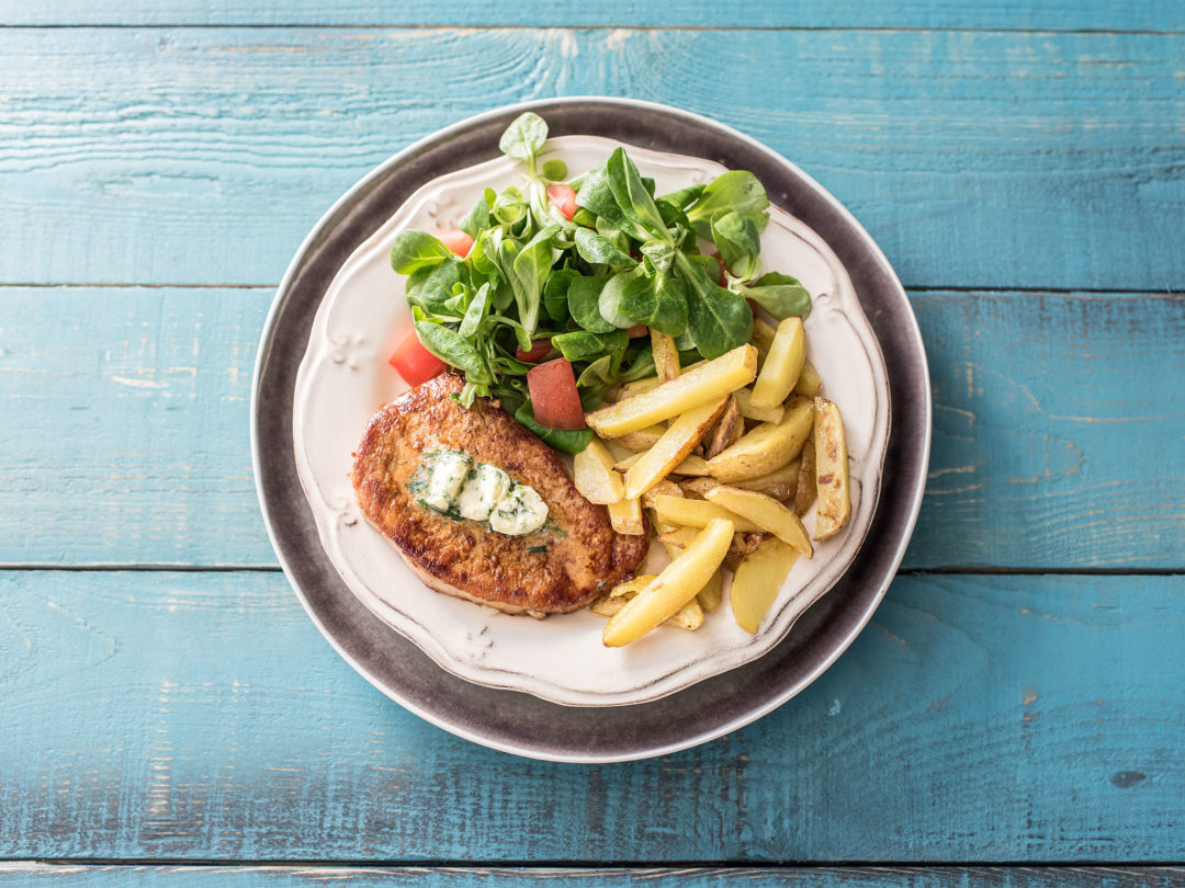 Pork-steak-with-homemade-fries-4