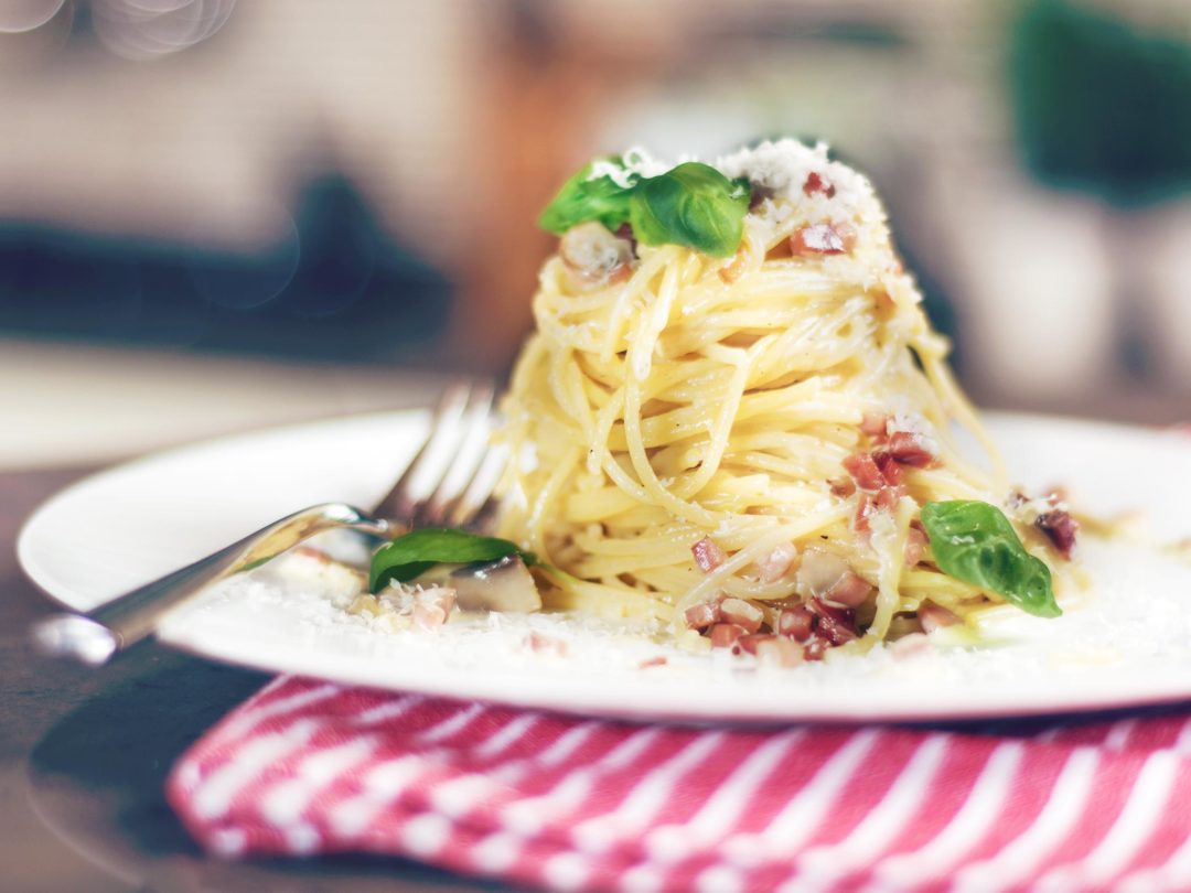 Quick-pasta-alla-carbonara-5