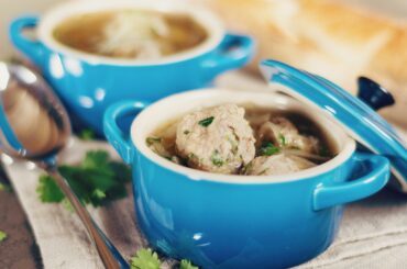 Radish soup with meatballs