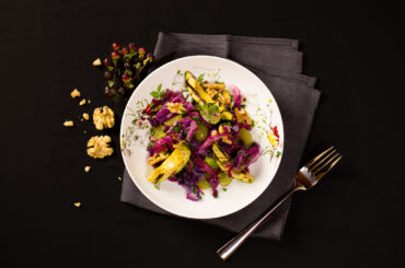 Red cabbage with grilled avocado