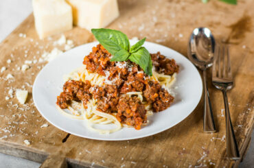 Simple spaghetti bolognese