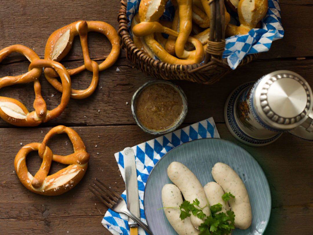 Soft-pretzels-and-veal-sausages-6