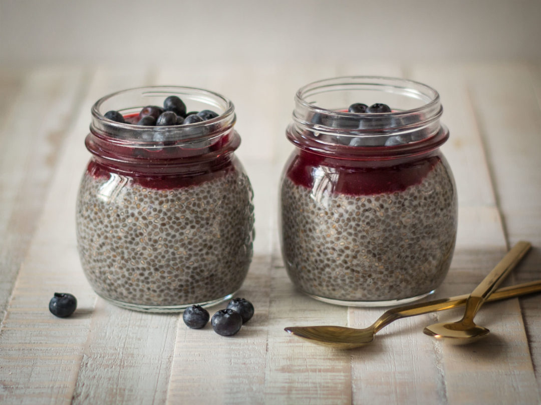 Vanilla-chia-pudding-with-warm-berry-sauce-6