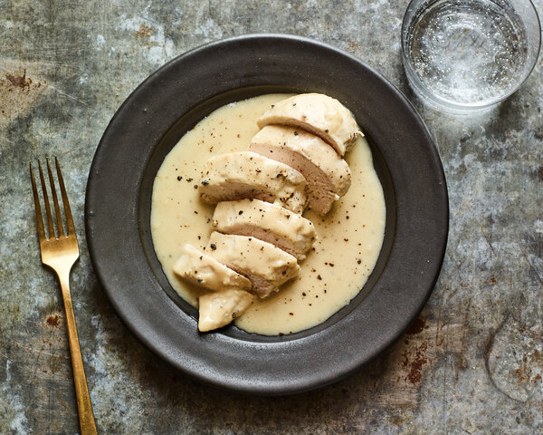 Suprême de Volaille Fermière à la Crème (Chicken Breast in Cream)