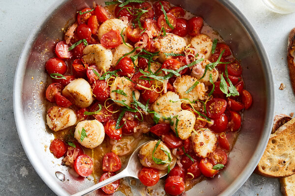 Seared Scallops With Jammy Cherry Tomatoes