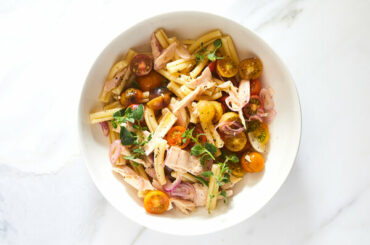 Pasta Salad With Marinated Tomatoes and Tuna