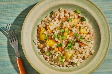 Sabudana Khichdi (Maharashtrian Tapioca Pilaf)