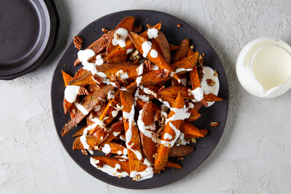 Sweet Potatoes With Sour Cream and Pecans