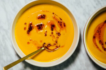 Roasted Garlic and Sweet Potato Soup