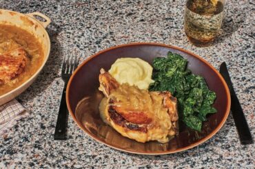 Pork Chops With Onion Gravy