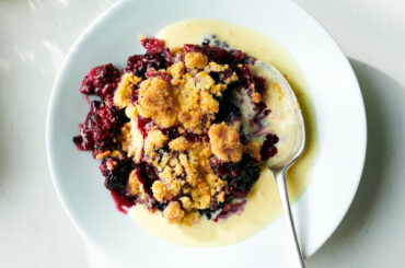 Blackberry Crisp With Cardamom Custard Sauce