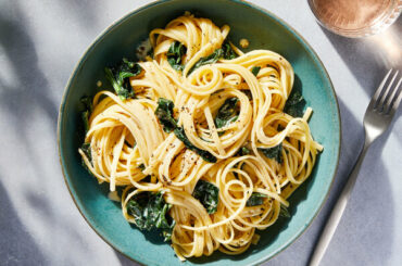 Pasta With Creamy Herb Sauce