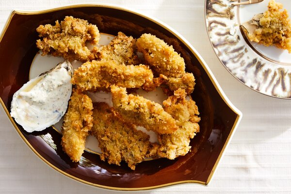 Fried Oysters With Tartar Sauce