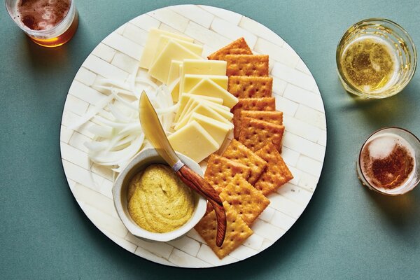 Fried Saltines With Cheddar and Onion