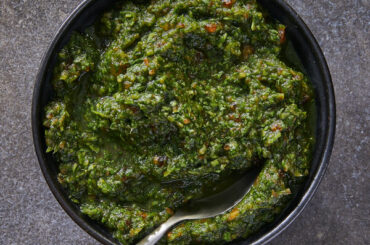 Cilantro-Date Chutney