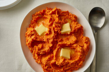 Mashed Sweet Potatoes With Roasted Garlic