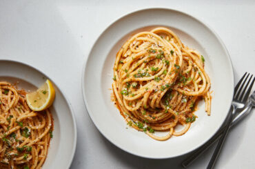 Midnight Pasta With Anchovies, Garlic and Tomato