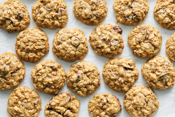 Chocolate-Chip Oatmeal Cookies With Ras el Hanout