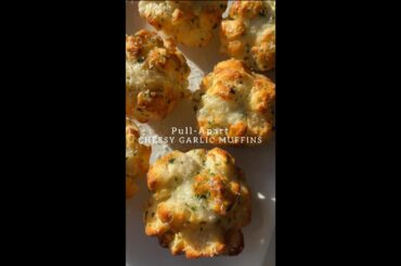 Cheesy Garlic Bread Muffins