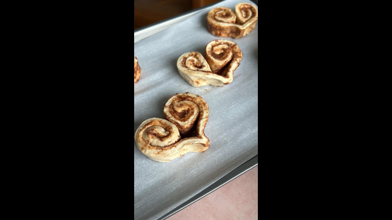 Heart-Shaped Cinnamon Rolls Heart-Shaped Cinnamon Rolls