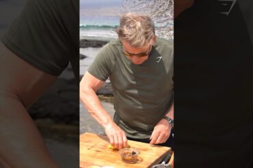 Spam by the sand ! I’m cooking up an amazing Spam and Pineapple sandwich in Hawaii