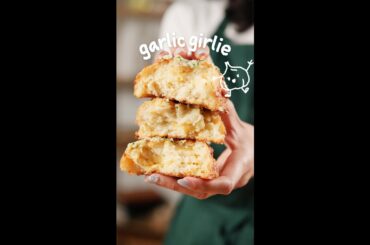 50 Garlic Clove Red Lobster Cheddar Biscuits