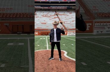An amazing time seeing the@TexasLonghorns facilities this week ! Hook ‘em 🤘🏻