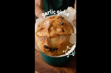 50 Garlic Clove Dutch Oven Bread