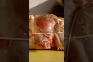 Here's how to prepare a leg of lamb 👆 #GordonRamsay #TheFWord #Recipe #Cooking