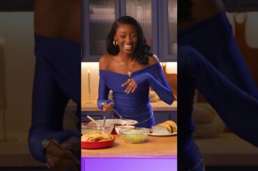 Now THIS Is How You Flirt With Food!