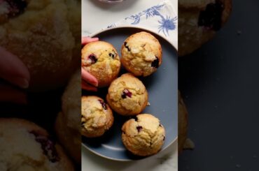 Ultimate Blueberry Muffins Recipe: Bakery Style Delights!
