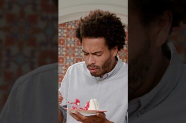 The Comments On This Cake Are BRUTAL!