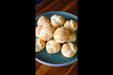 Colombian Pan de Bono: A Cheesy Delight!