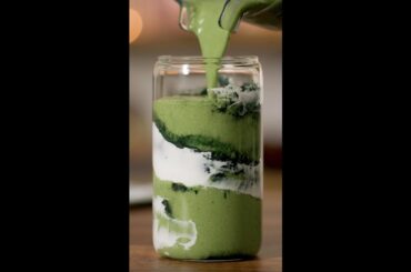 Kourtney Kardashian Green Smoothie