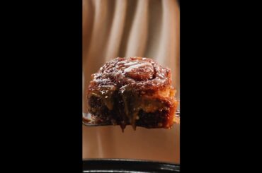 The best way to cook cinnamon rolls in in the slow cooker ft. Ivanna